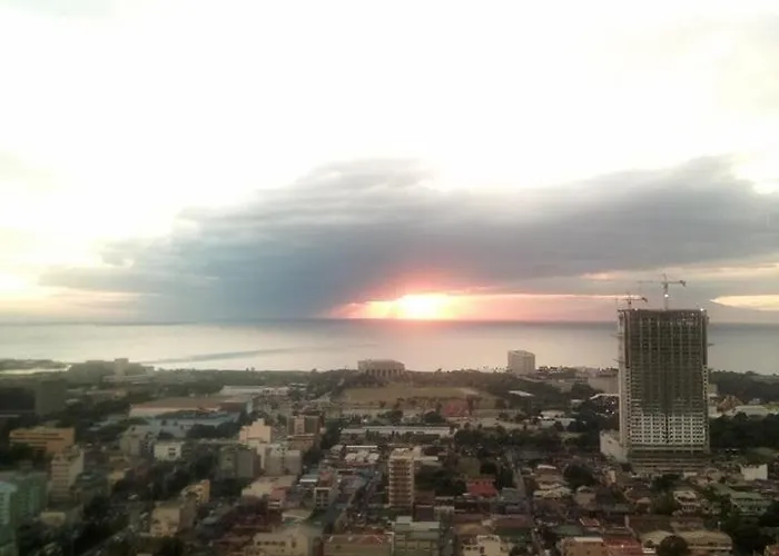 Millionaire Bay Sunset Penthouse Views